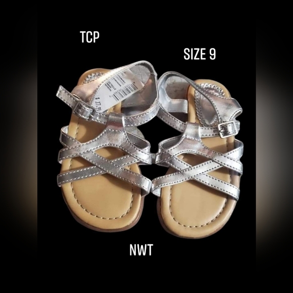 4 pairs of TCP size 9 sandals - Picture 1 of 4